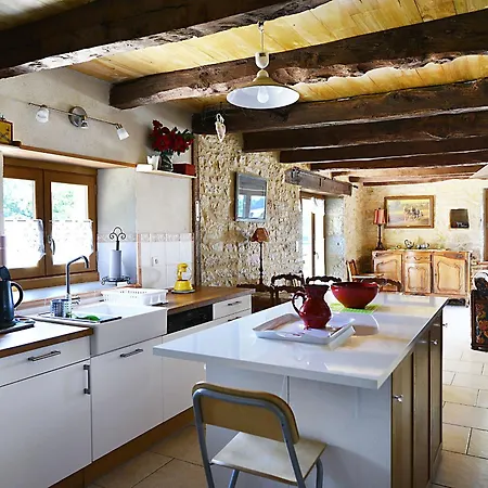 Hébergement de vacances Villeneuve, 3 Pieces, 4 Personnes - Fr-1-601-387 Toulonjac
